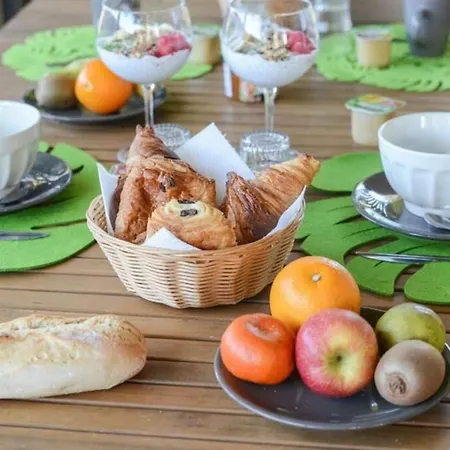 אתר קמפינג Avec Terrasse Au Saint Jean, 4 Pers, 2 Ch - Api-1-52-906 סיס-פור-לה-פלאז'